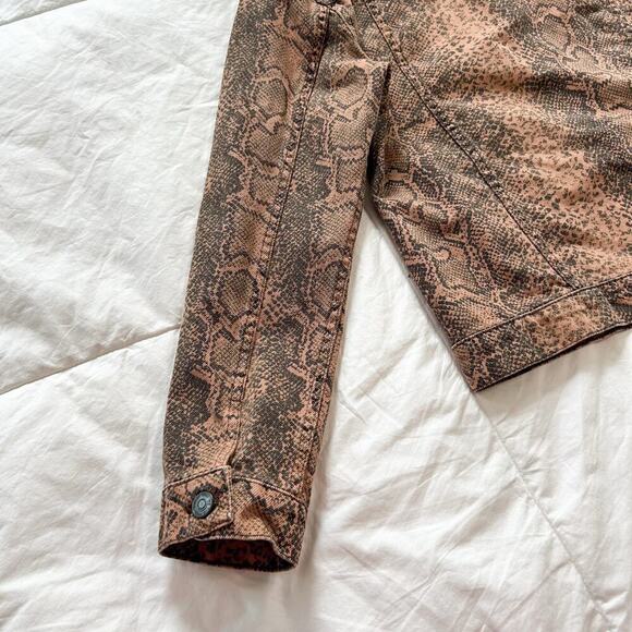 NWOT Free People Snake Trucker Jacket XS Brown Snakeskin Print Denim Cotton - Picture 14 of 14